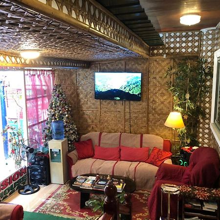 Appartamento The Mansion - Backpackers Near Airport Manila Esterno foto
