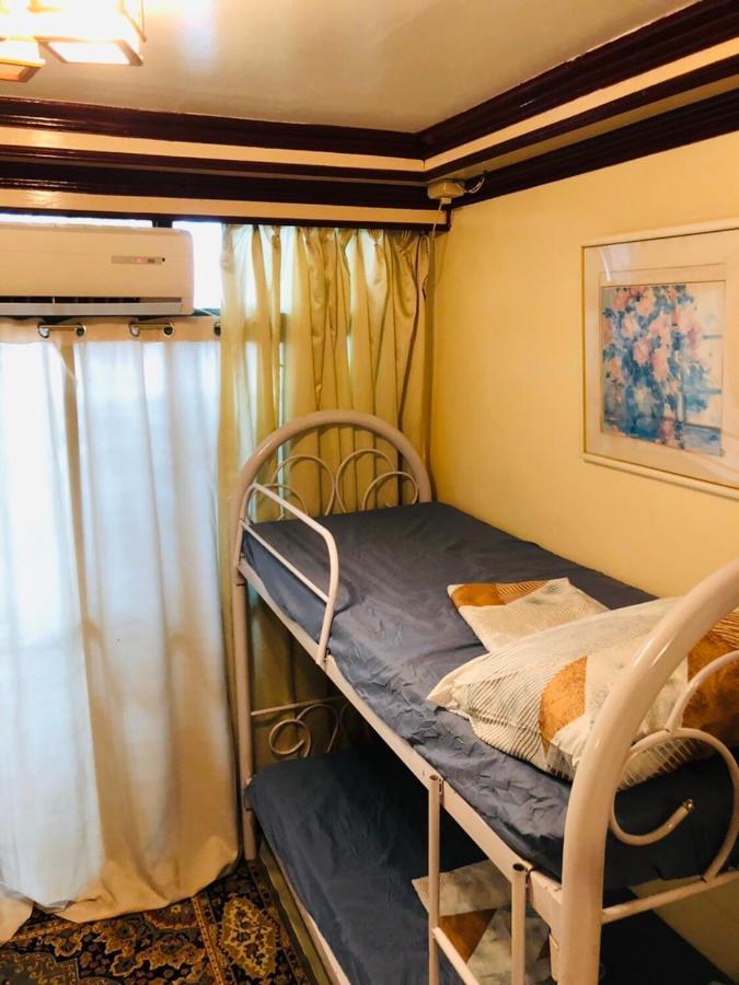 Appartamento The Mansion - Backpackers Near Airport Manila Esterno foto