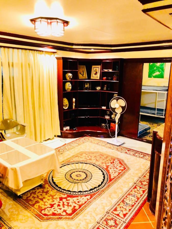 Appartamento The Mansion - Backpackers Near Airport Manila Esterno foto