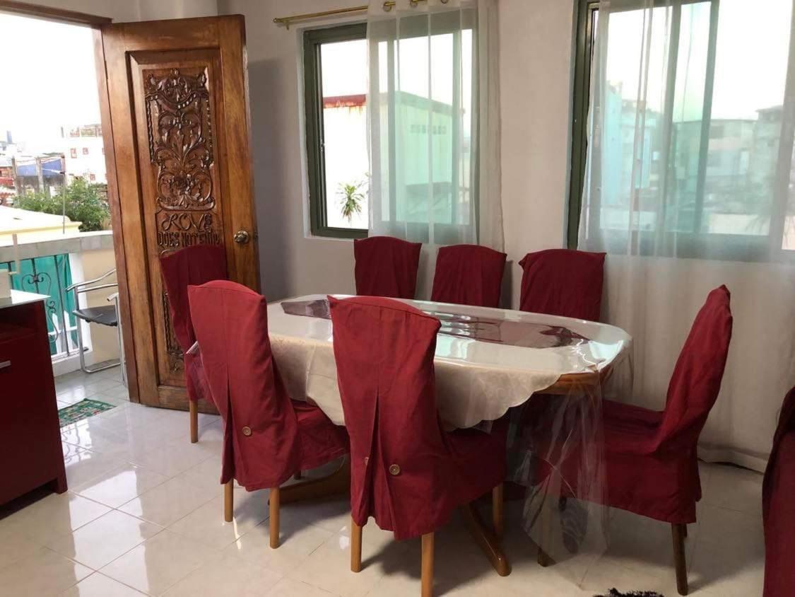 Appartamento The Mansion - Backpackers Near Airport Manila Esterno foto