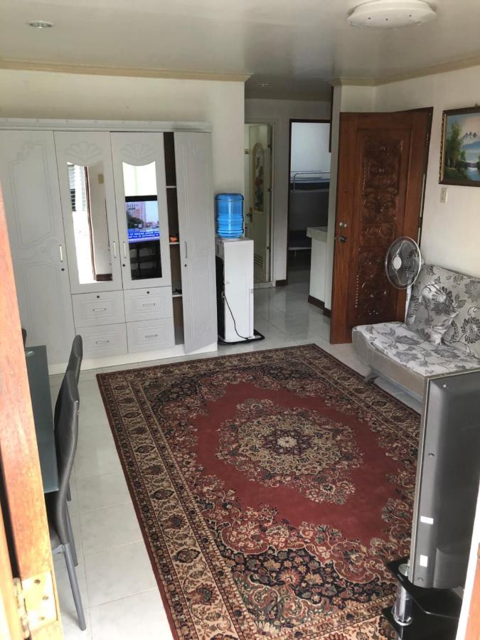 Appartamento The Mansion - Backpackers Near Airport Manila Esterno foto