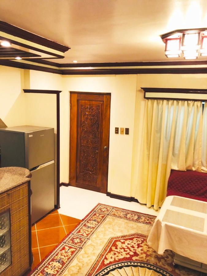 Appartamento The Mansion - Backpackers Near Airport Manila Esterno foto