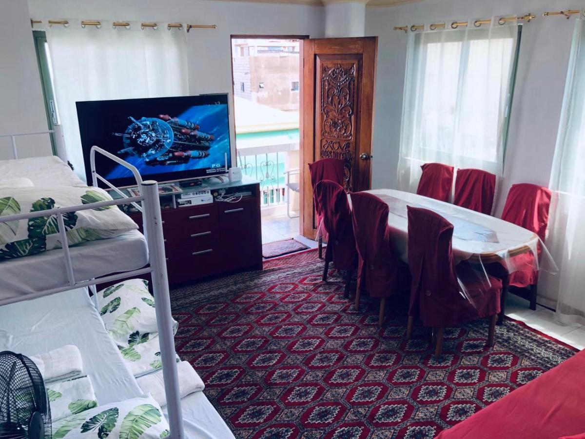 Appartamento The Mansion - Backpackers Near Airport Manila Esterno foto