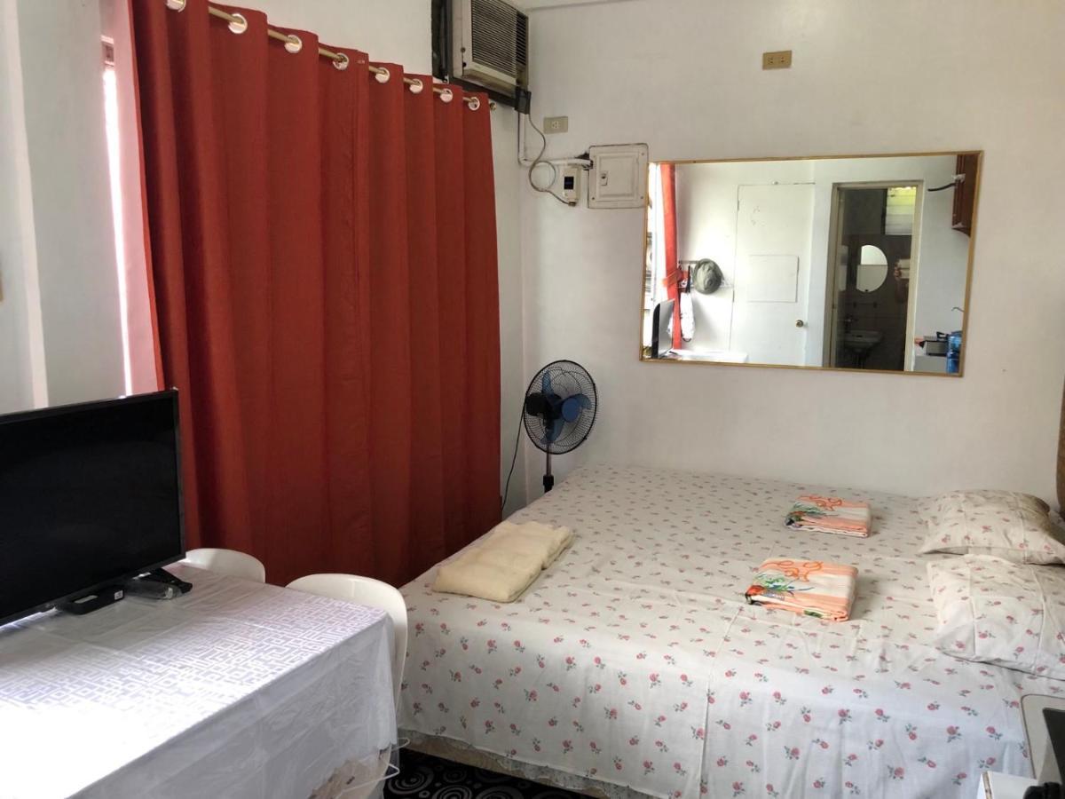 Appartamento The Mansion - Backpackers Near Airport Manila Esterno foto