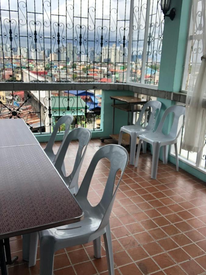 Appartamento The Mansion - Backpackers Near Airport Manila Esterno foto